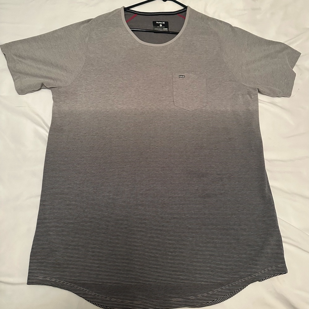 Men’s Hurley crew neck shirt
